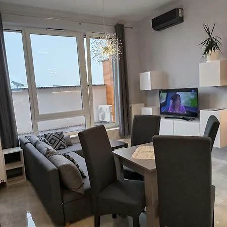 Mila Z Garazem I Prywatnym Tarasem, Klimatyzacja, Self Check In Apartment *