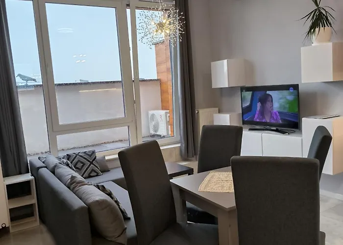 Komfortowa Mila Z Garazem I Tarasem, Klimatyzacja, Self Check In Lägenhet *